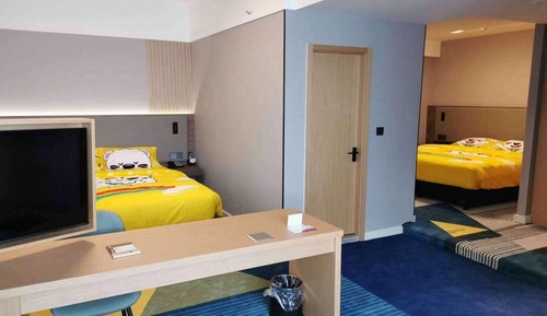 Family Room, Multiple Beds, Non Smoking