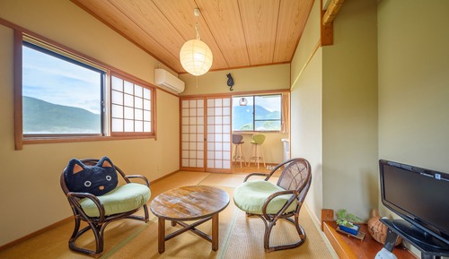 Corner Japanese Room with Shared Bath (Caters to 13years old or older)
