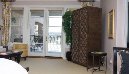 Standard Suite, 1 Queen Bed, Non Smoking, Private Bathroom (China)