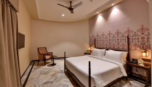 Fern Club Room