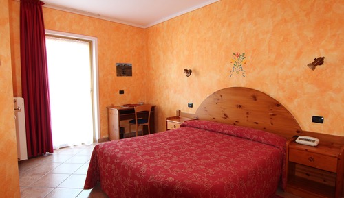 Standard Double Room, Balcony, Mountain View