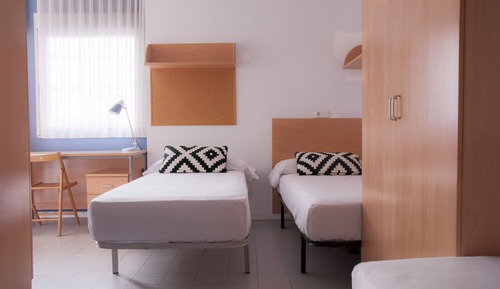 Classic Studio, 3 Twin Beds