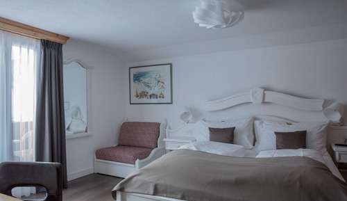 Family Room, 2 Bedrooms, Mountain View