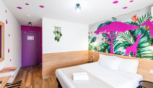 Standard Room, 1 Queen Bed, Balcony