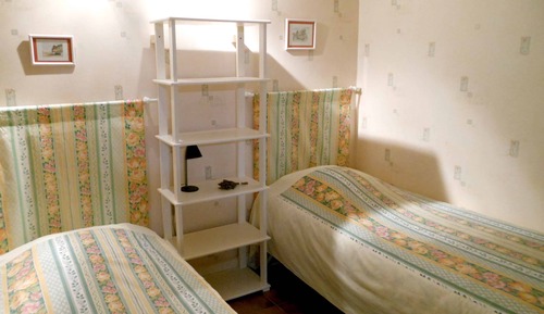 Family Room (Arabesques)