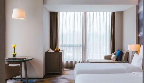 Deluxe Room, Multiple Beds, City View (Premium)