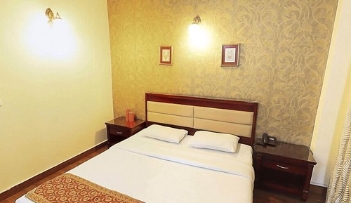 Deluxe Queen Apartment