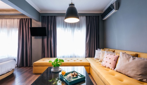 Deluxe Suite