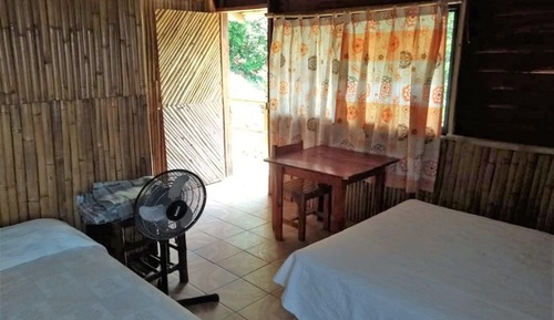 Triple Room, Multiple Beds