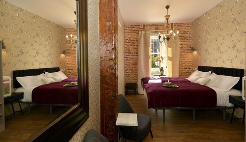 Twin Room, Ensuite, City View (PG)
