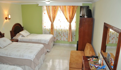 Triple Room, Multiple Beds
