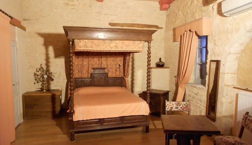 Double Room (Bernard de Clairvaux)