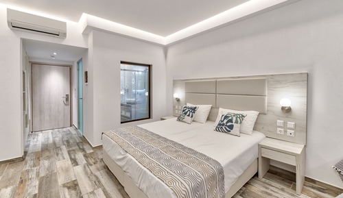 Suite, Sea View