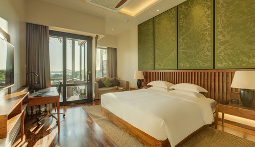 Deluxe Room, 1 King Bed, Terrace, Garden View