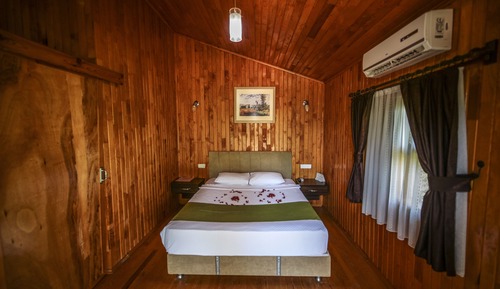 Bungalow Double Room 