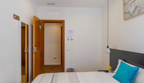 Comfort Room, Shared Bathroom
