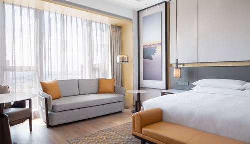 Suite, 1 King Bed