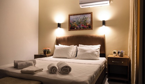 Basic Triple Room, Multiple Beds, Pool View