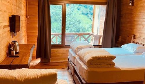 Deluxe Triple Room, Multiple Beds, Balcony, River View