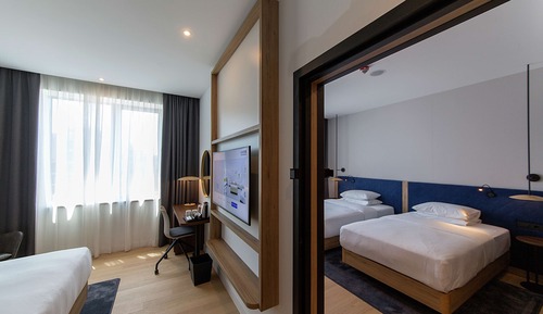 Family Room, 1 King Bed (Connecting Rooms)