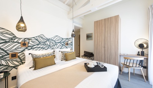 Double Room (Pampre)
