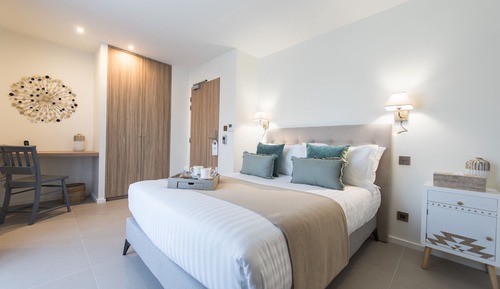 Double Room (Sable)