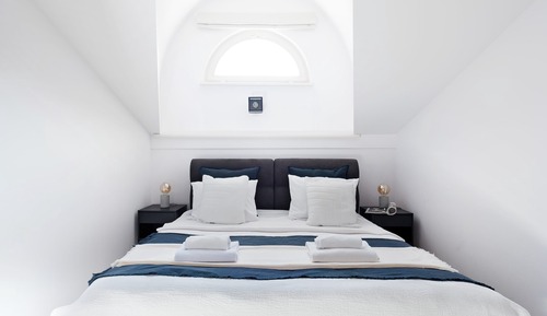 Deluxe Apartment (V)