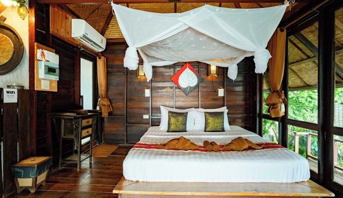 Good sea view bungalow