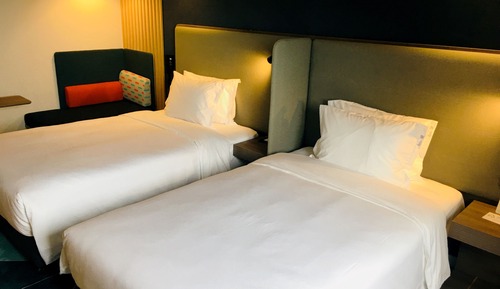 Standard Room, 2 Twin Beds (Extra Floor Space)