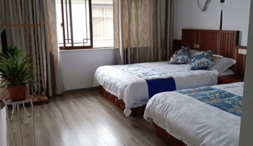 Twin Room No.8