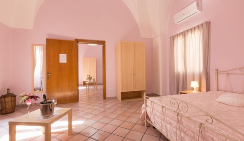 Deluxe Quadruple Room, Multiple Beds, Courtyard View (Rudhia)