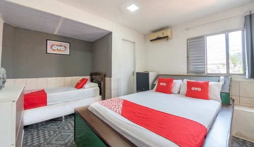 Triple Room (1 Double bed + 1 Single bed)