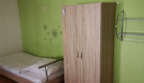 AB Apartment 19