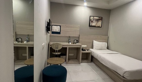 Studio Single Room