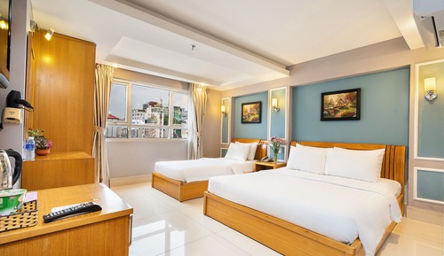 Luxury Suite, City View