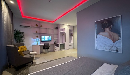 Luxury Studio Suite, Accessible