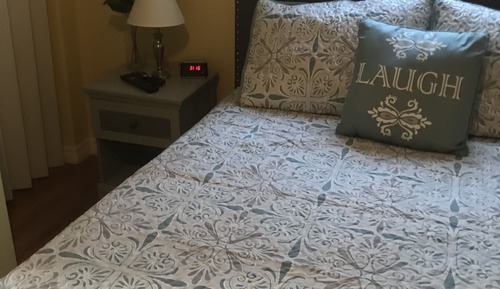 Economy Room, 1 Queen Bed, Non Smoking