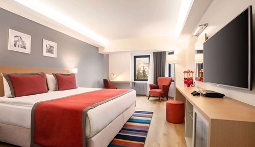 Deluxe Room, Multiple Beds, Non Smoking