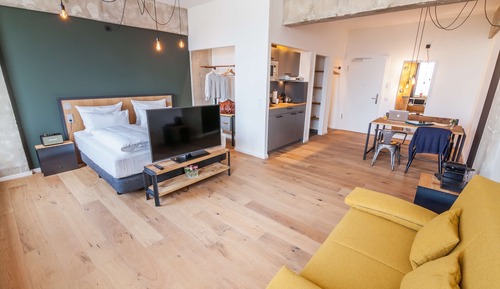 Suite (M)