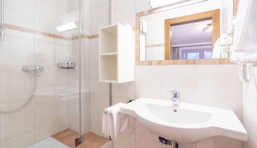 Triple Room (Romantic)