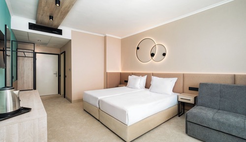 Deluxe Twin Room, City View