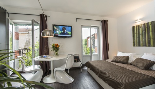 Room (Duplex)