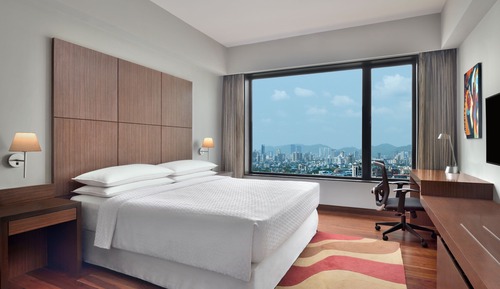 Deluxe Room, 1 King Bed, Non Smoking, City View