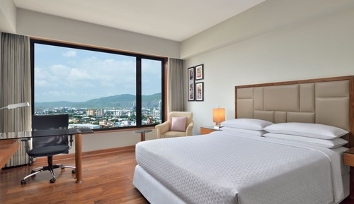 Deluxe Room, 1 King Bed, Non Smoking, City View
