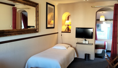 Comfort Triple Room
