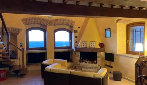 Deluxe Suite, Hill View