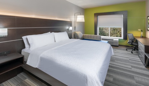 Standard Room, 1 King Bed (Extra Floor Space)
