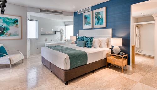 Three Bedroom Penthouse with Ocean Views