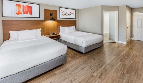 Deluxe Suite, 2 Queen Beds, Accessible, Non Smoking (Tub with Grab Bars)