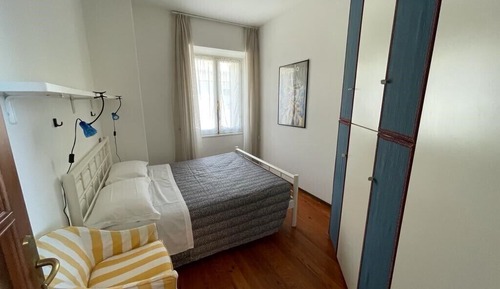 Family room, lateral see view